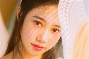 爱上海：Gourmet Banquet： Nighttime Restaurants with a Luxury Style